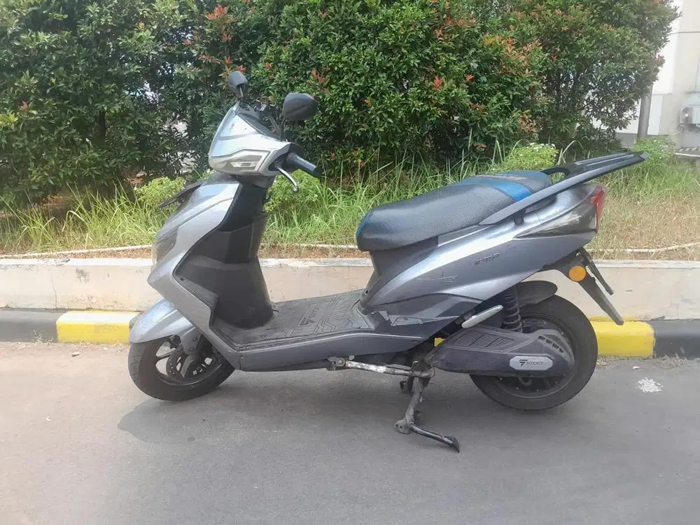 Motor listrik smoot tempur