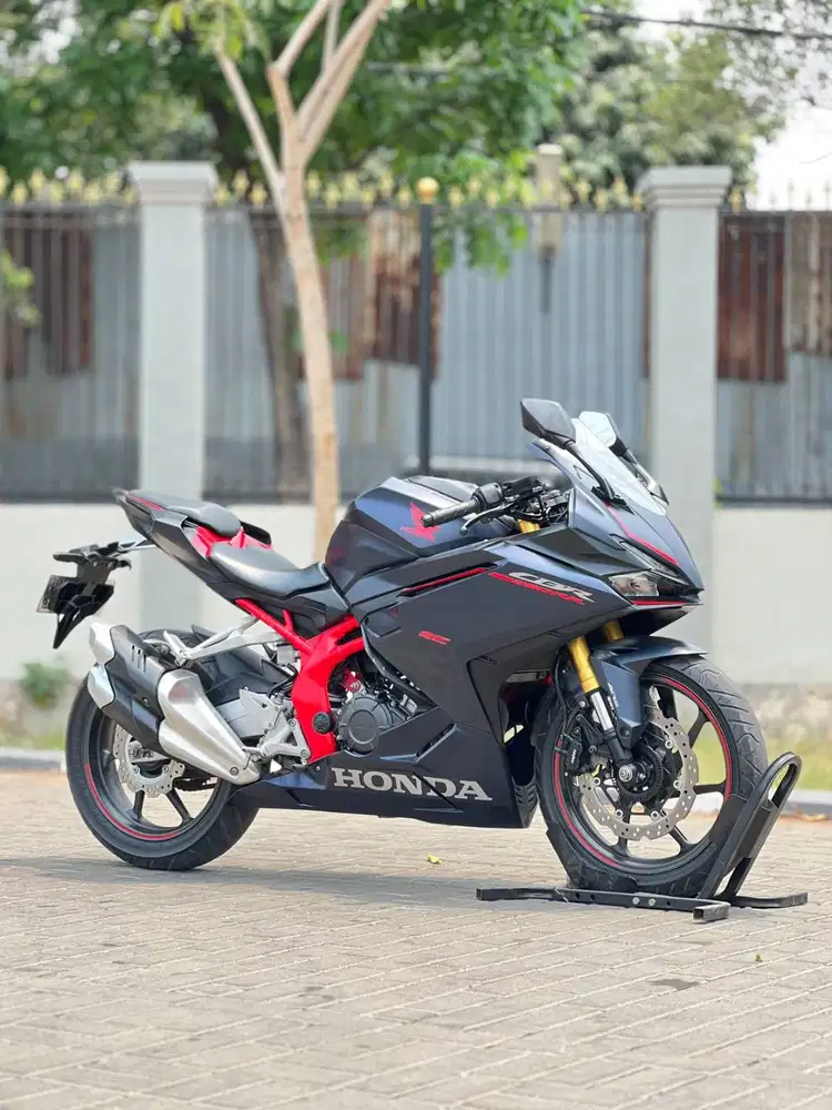 HONDA NEW CBR 250RR ABS SP MYSTIQUE BLUE 2022 KM LOW PAJAK ON MULUS