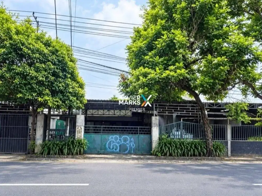 Dijual Rumah dan Ex Pabrik di Poros Jl Supriadi Sukun Malang Row Jalan Lebar