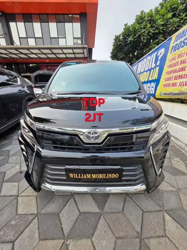 Toyota Voxy 2.0 Matic Tahun 2020 Kondisi Mulus Terawat Istimewa