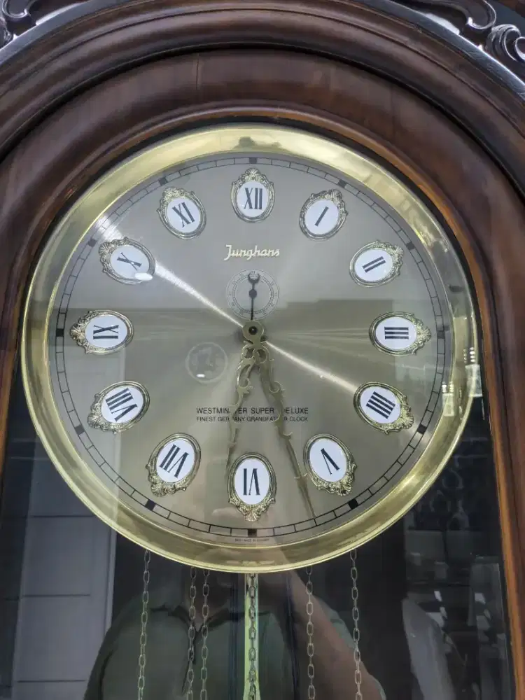 Jam Dinding Berdiri merk Junghans