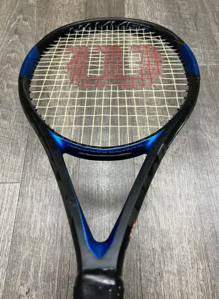 Raket tenis wilson hammer