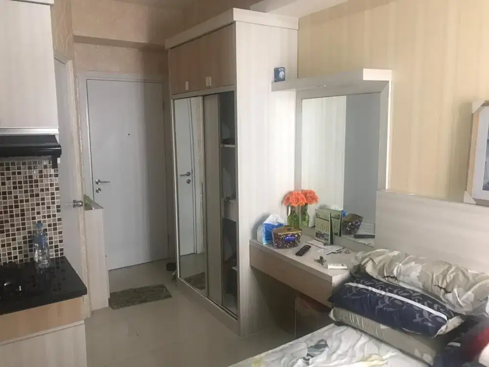 Green Pramuka Unit Studio Furnish Tahunan di Jakarta Pusat tempat Strategis