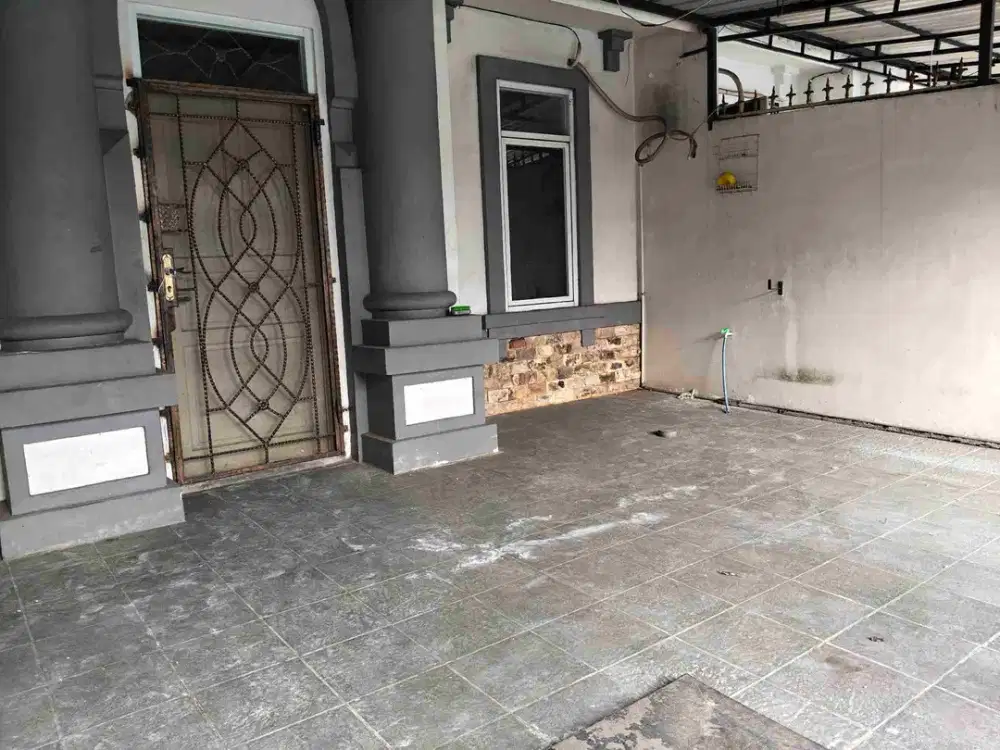 Jual cepat rumah satu lantai di Taman Semanan Indah