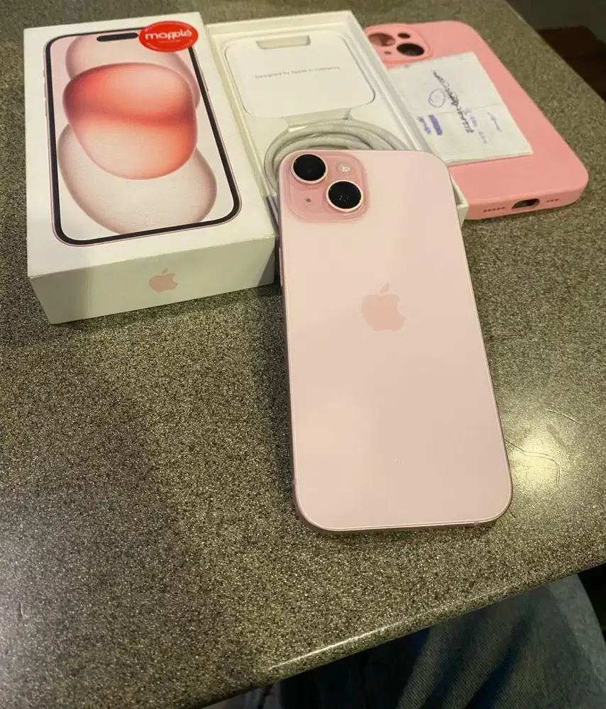 Iphone 15 128 GB Pink Digimap Garansi ON April 2027