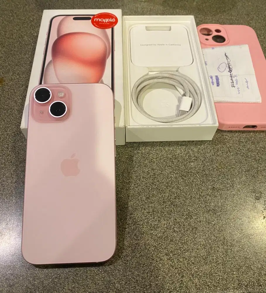 Iphone 15 128 GB Pink Digimap Garansi ON April 2027