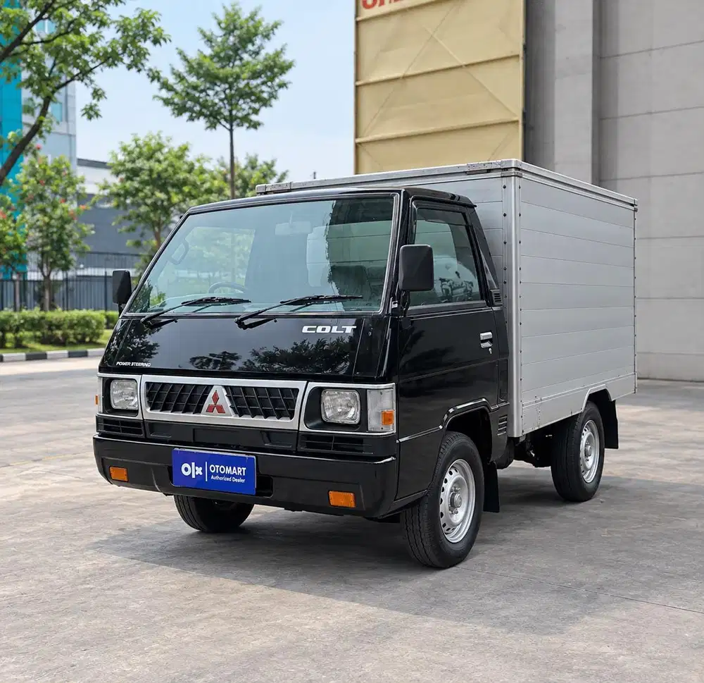MITSUBISHI 2013 L300 BOX 2.5 M/T HITAM MURAH OTOMART 286 KENJERAN