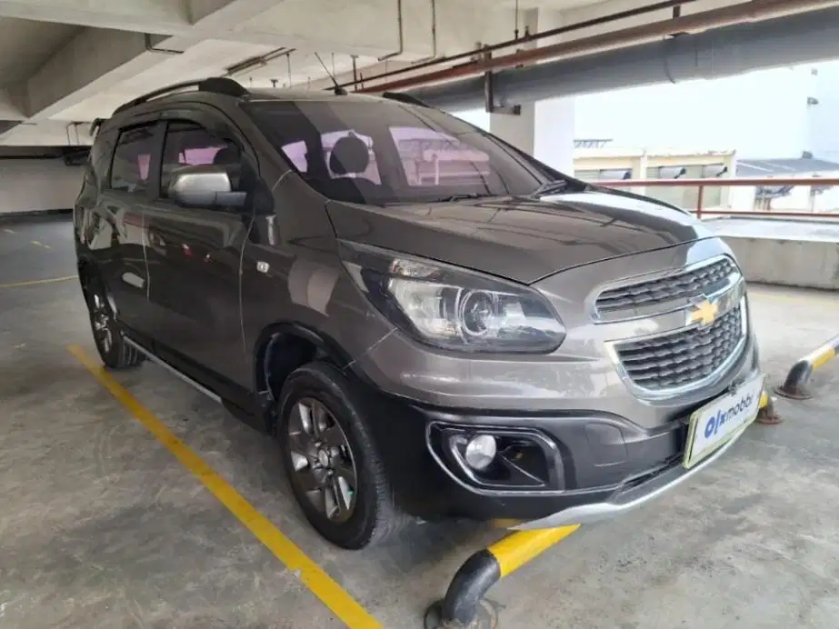 DP MURAH Chevrolet Spin 1.5 ACTIV Bensin-AT 2014 Abu CKMZB