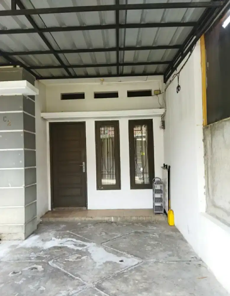 Di sewakan rumah tahunan