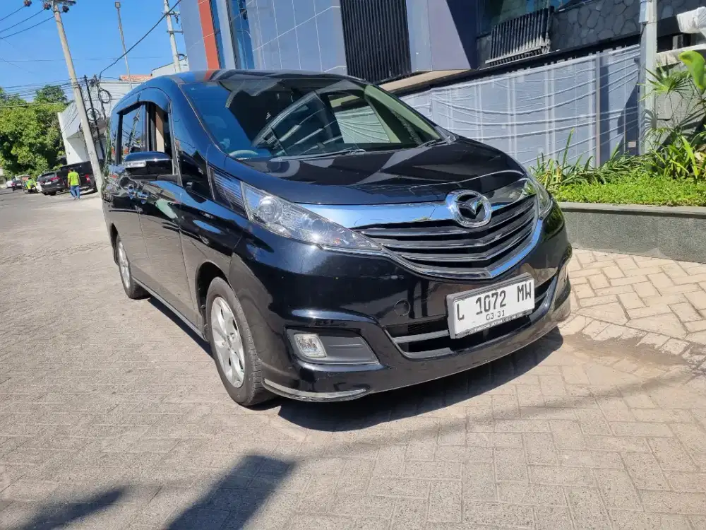 MAZDA BIANTE 2.0 METIK 2015 HITAM