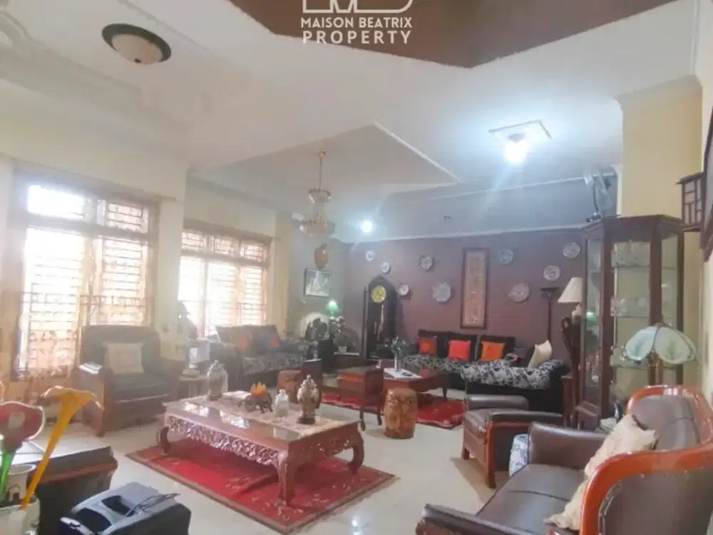 RUMAH 2LANTAI LOKASI SSTRATEGIS DI KOMP. TASBIH 1 MEDAN SUNGGAL - MEDAN