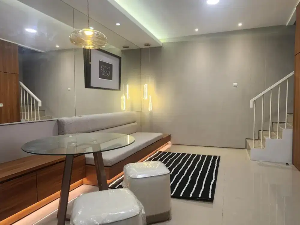 Murah Rumah 2 Lantai Siap Huni Full Furnish di Cluster Oakwood Royal Residence
