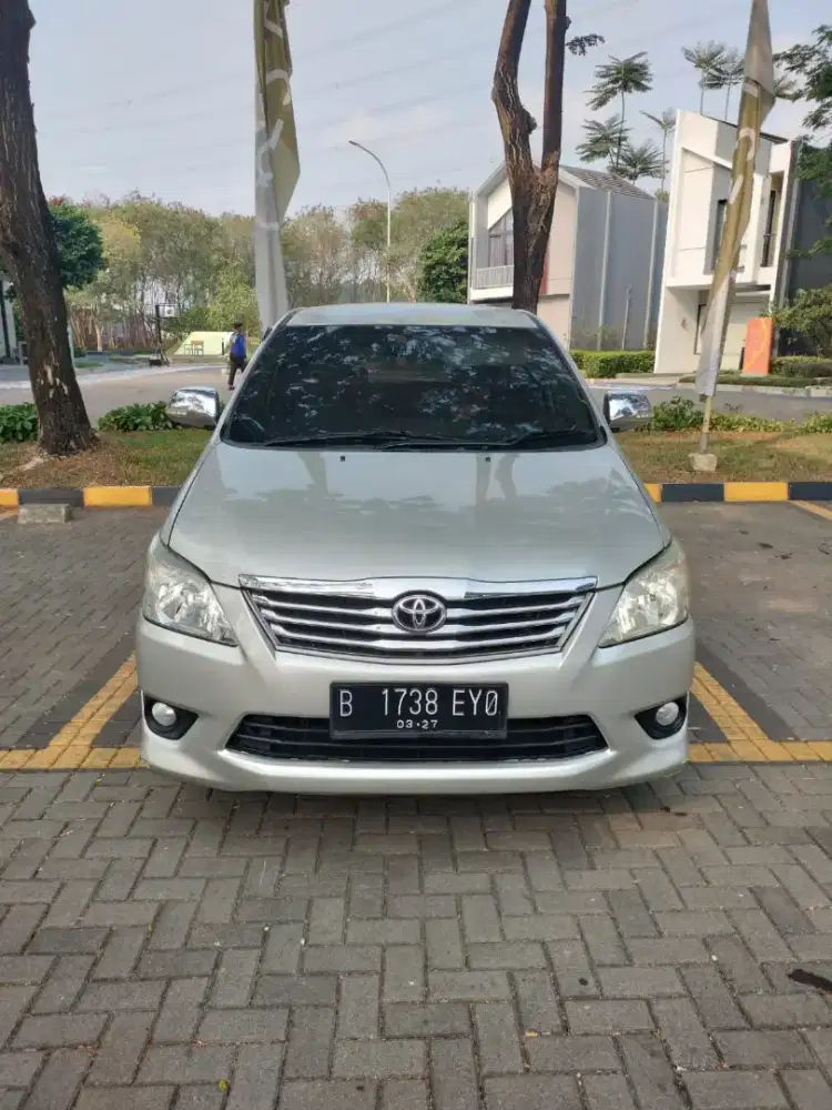Innova G diesel 2012