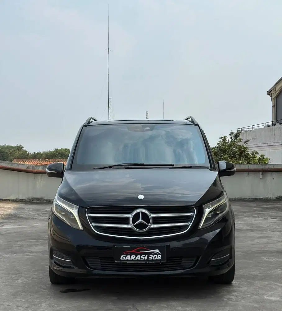 Mercedes Benz V220 D AT 2016 Hitam