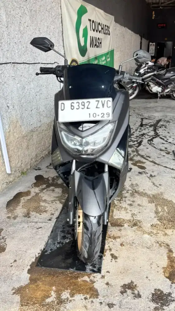 Dijual motor Yamaha NMAX warna hitam