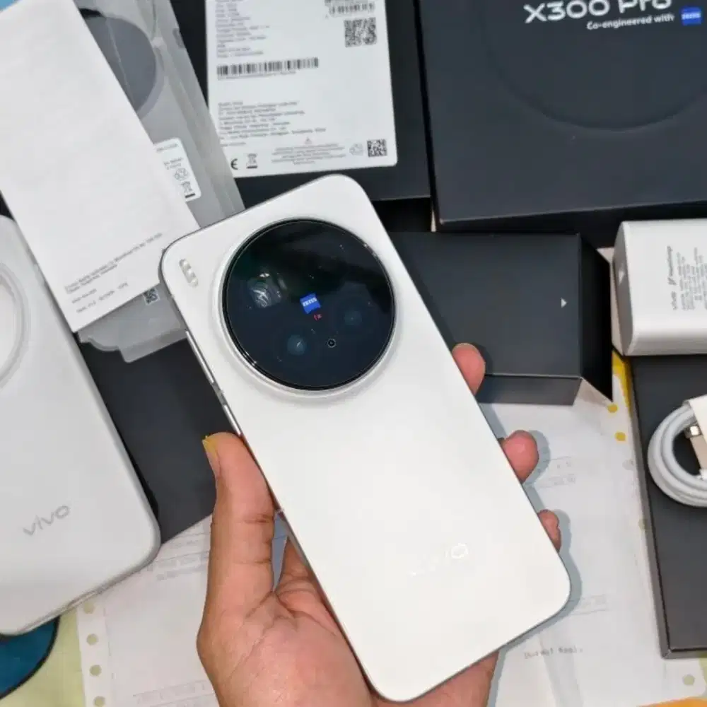 Vivo X300 Pro White Like new