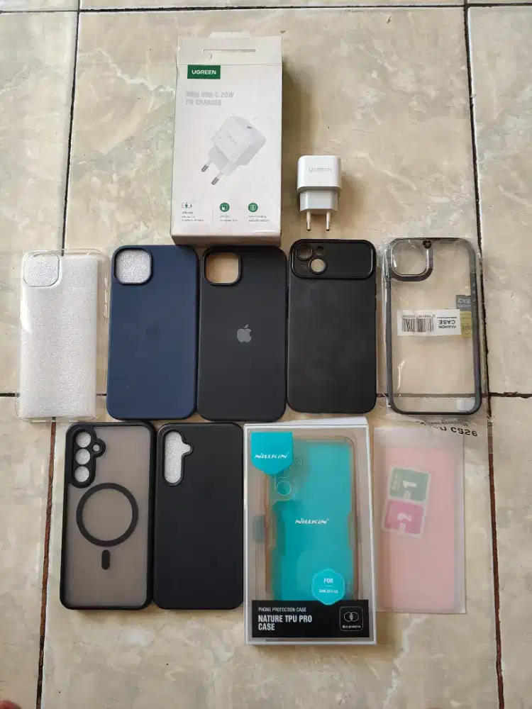 Kepala Charger Ugreen 20w & Case