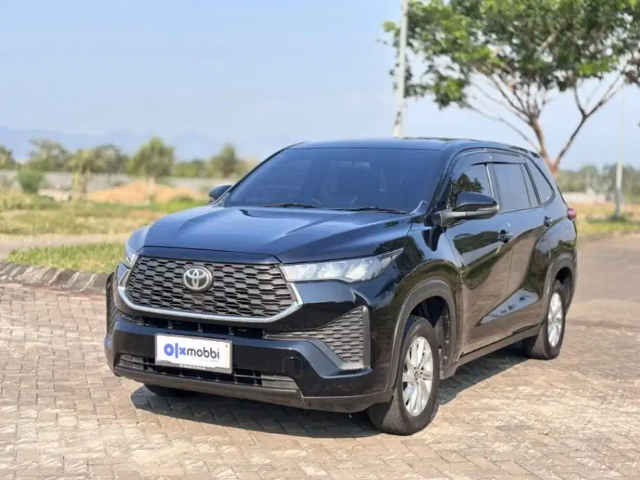 Toyota Kijang Innova 2.0 Zenix G CVT Bensin OTOMATIS 2023 LBAT