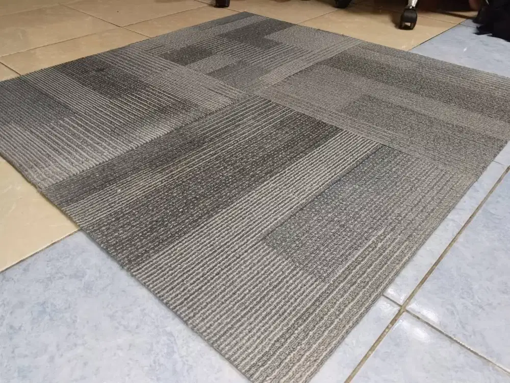 Karpet Bitu abu second siap pakai