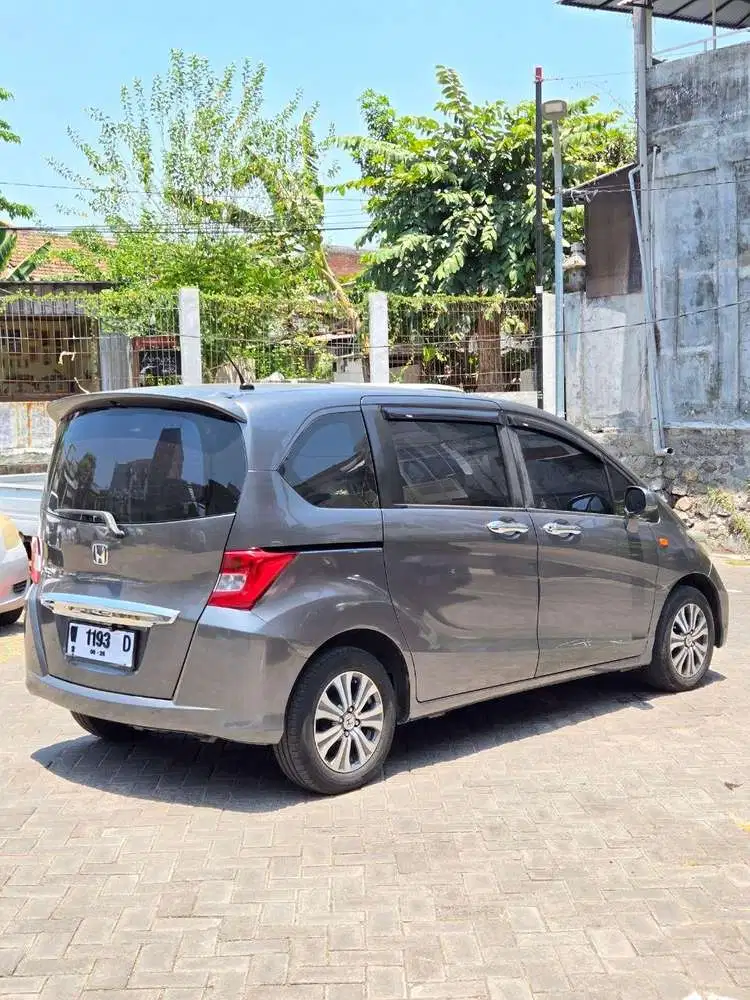 Honda Freed 2012 Bensin