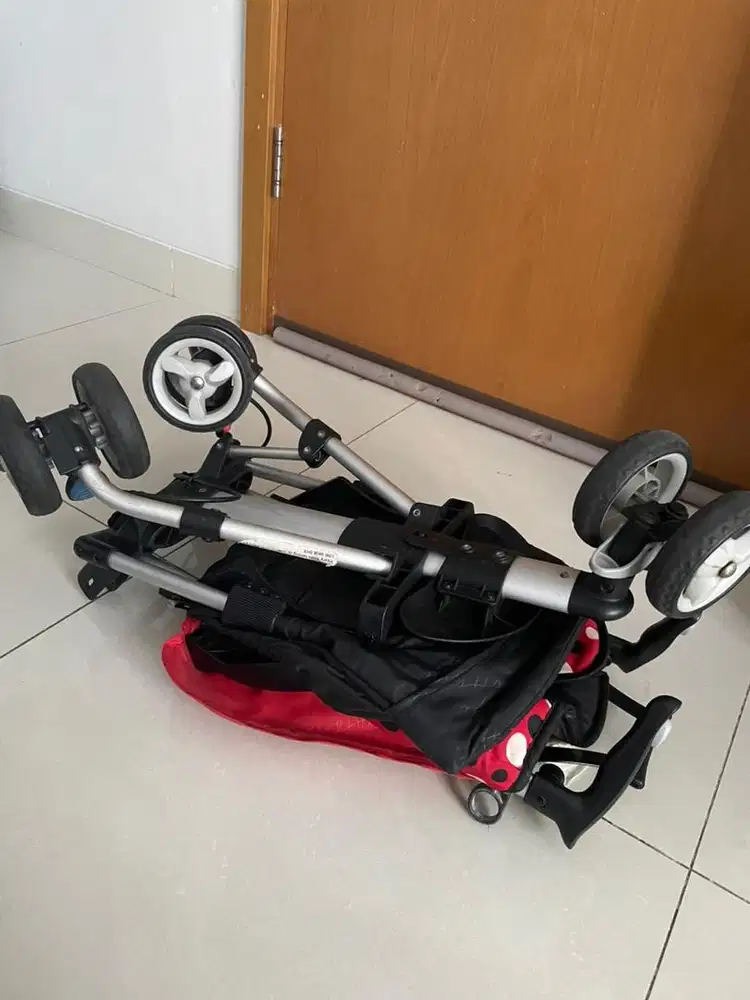 Stroller duduk merk cocolatte isport