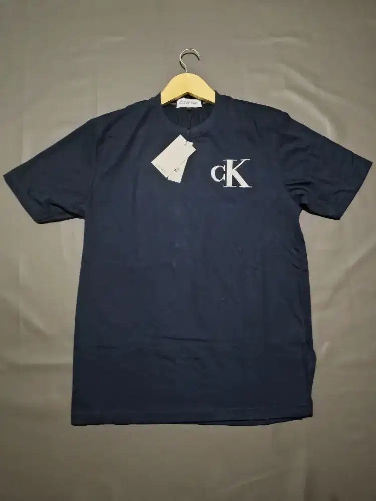 Kaos Calvin Klein