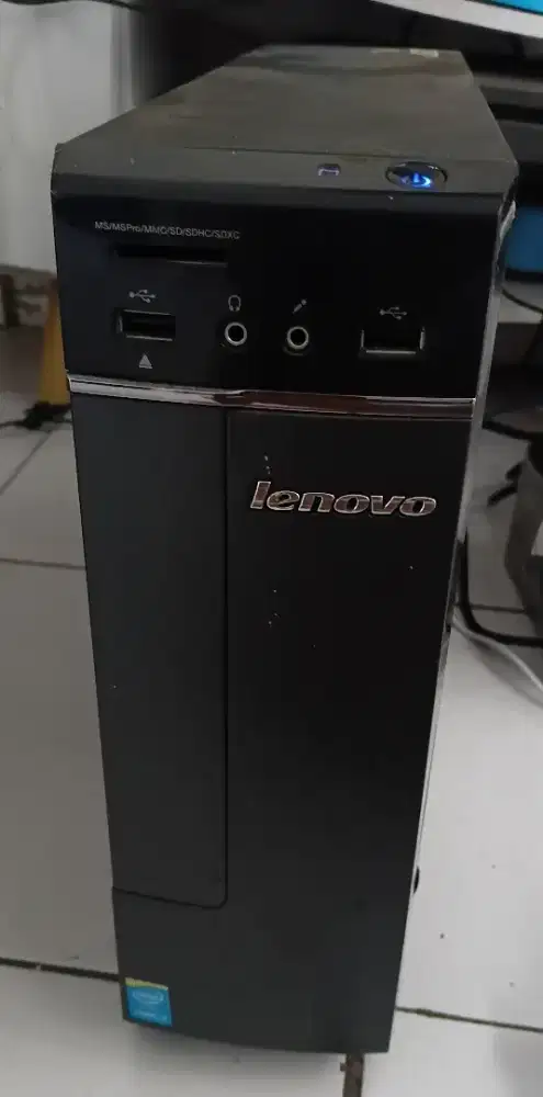 1 set komputer Lenovo Slim
