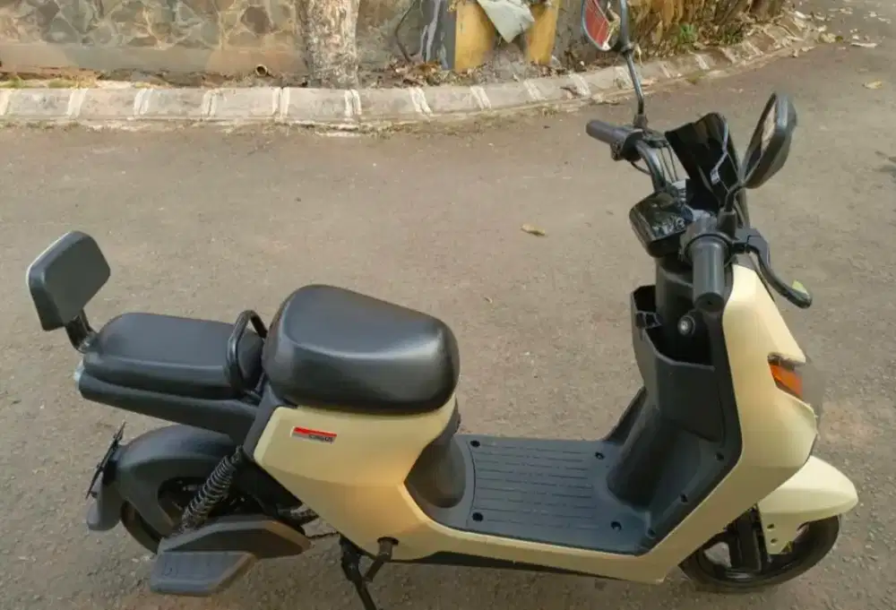 Sepeda listrik Uwinfly D60
