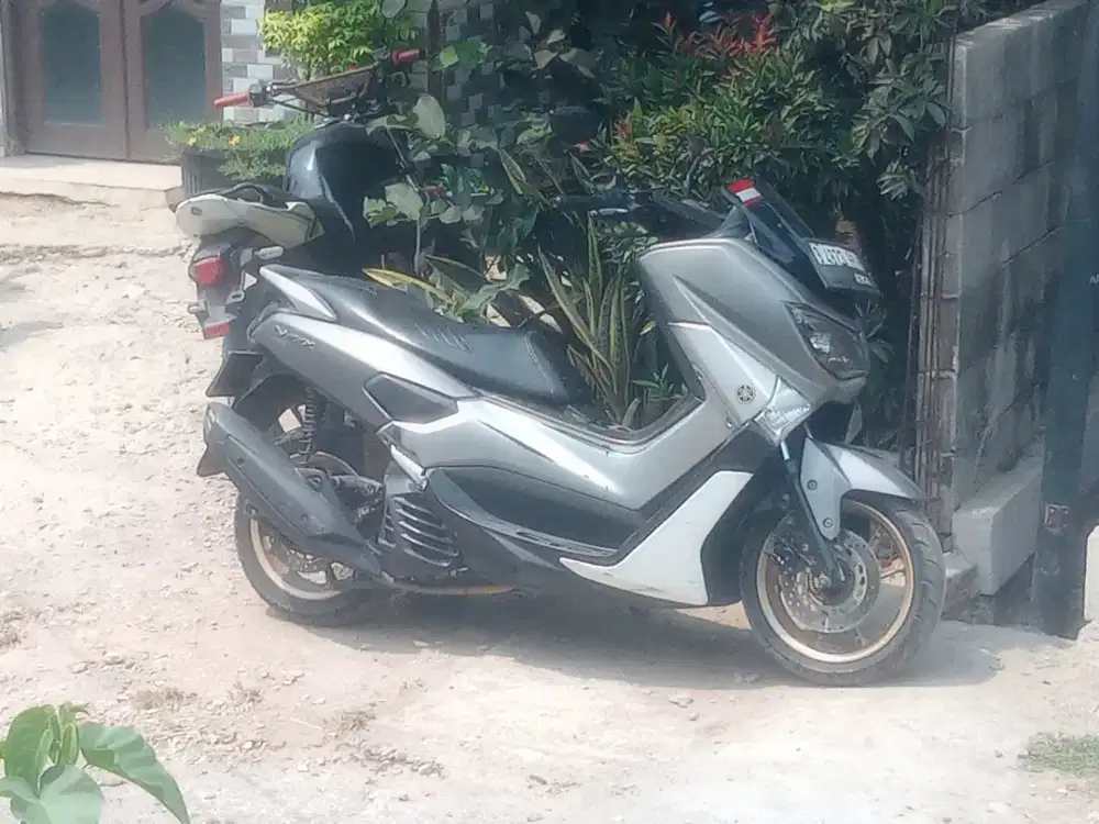 Yamaha nmax old