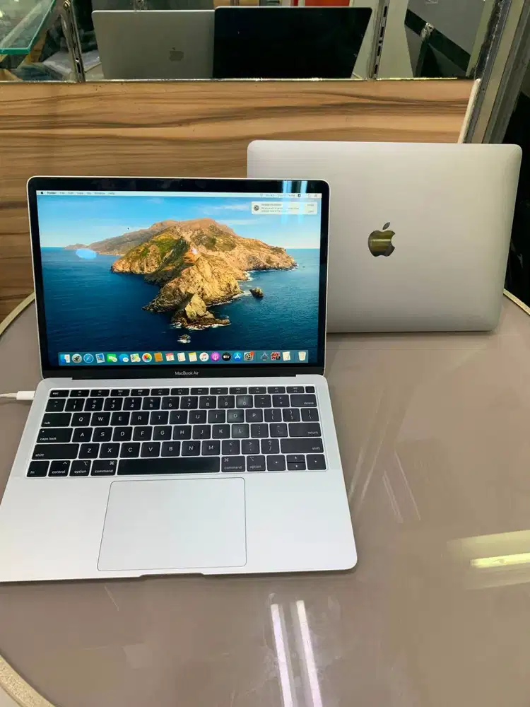 APPLE MACBOOK AIR 2018 CORE I5 SSD 256GB LAYAR 13 INCH *DC