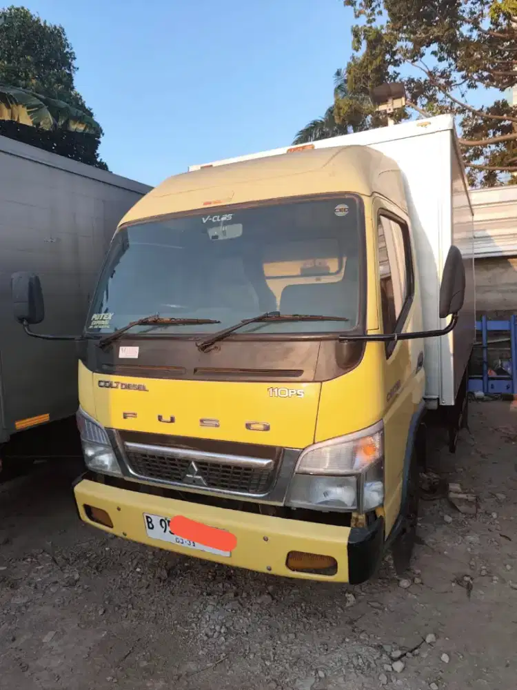 Mitsubishi Colt Diesel 6 ban FE 73 box th 2021