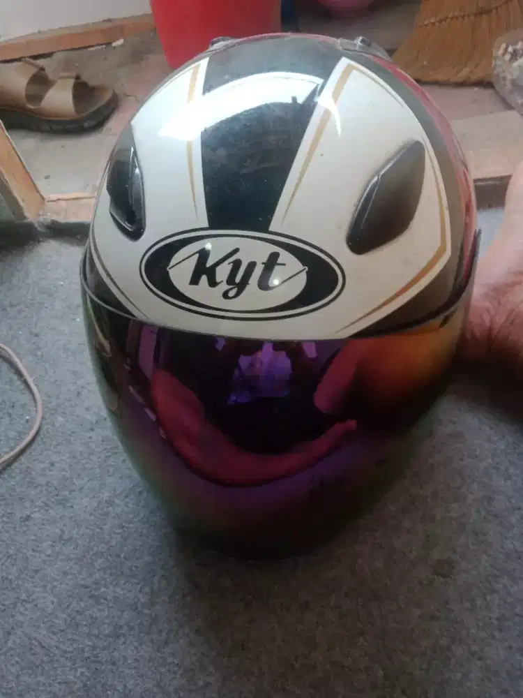 helm KYT DJ maru semi full