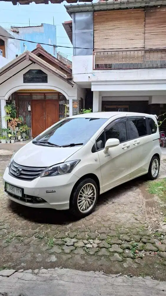 Honda Freed 2009 Bensin