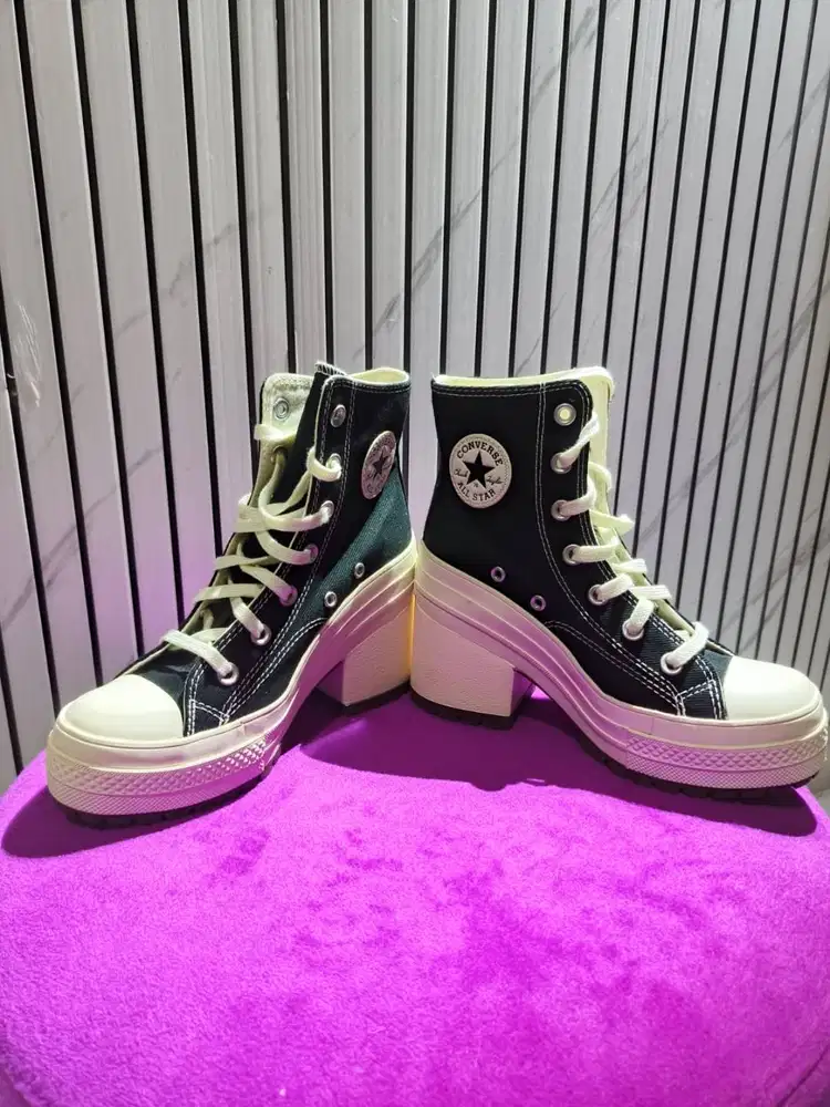 Sepatu Kets/Sneakers Pre-Loved Wanita Converse dan Nike 100% Original