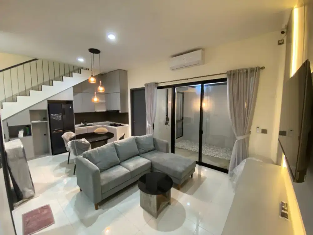 RUMAH FULL FURNISHED UK 7x12 DI SUVARNA SUTERA TANGERANG 1KA0003W