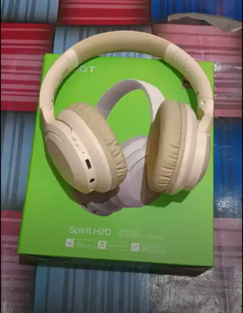 headphone robot