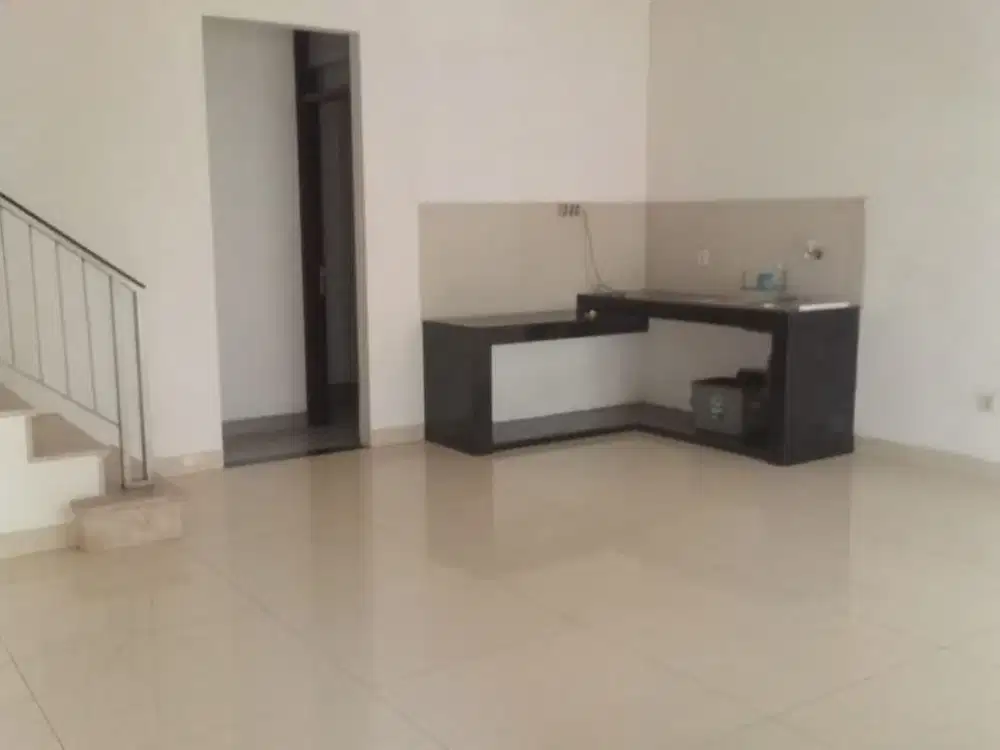 Disewakan Rumah Golf Island di PIK