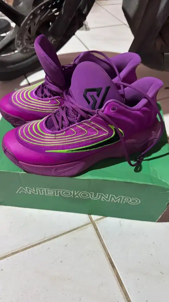 sepatu basket giannis immortality