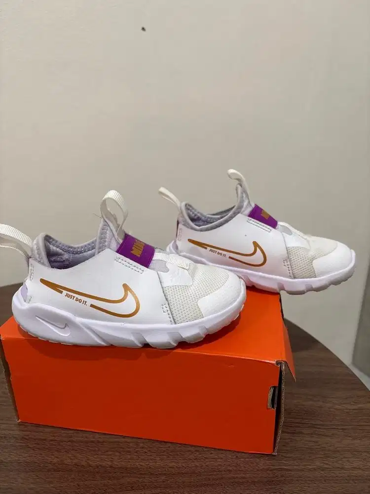 Sepatu nike kids