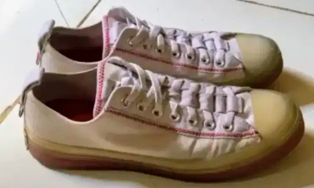 Sepatu CONVERSE CX original. Unisex ukuran 42. Murah aja..