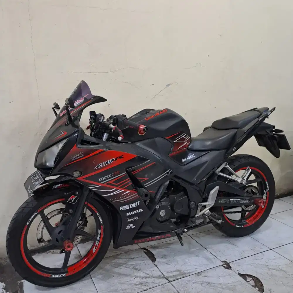 Honda CBR 150 2016