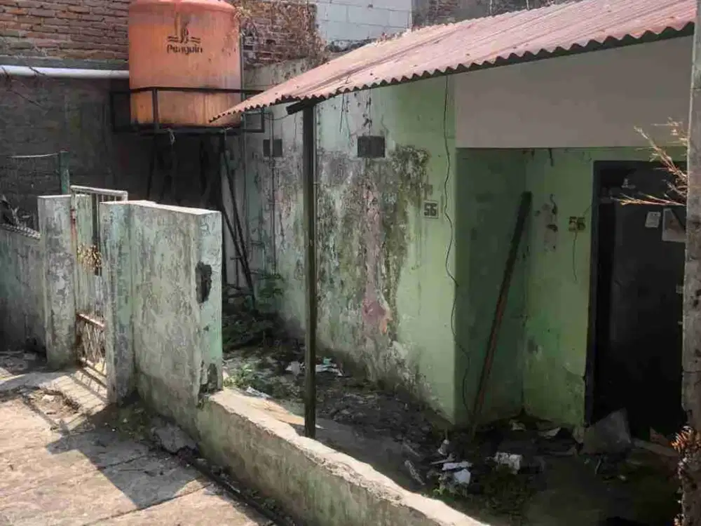 Dijual murah Rumah Tua  Strategis utk dibangun Kosan. Dkt ITB. Cisitu-Dago.
