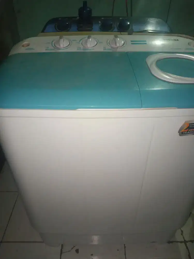 Mesin cuci 2 tabung merk toshiba