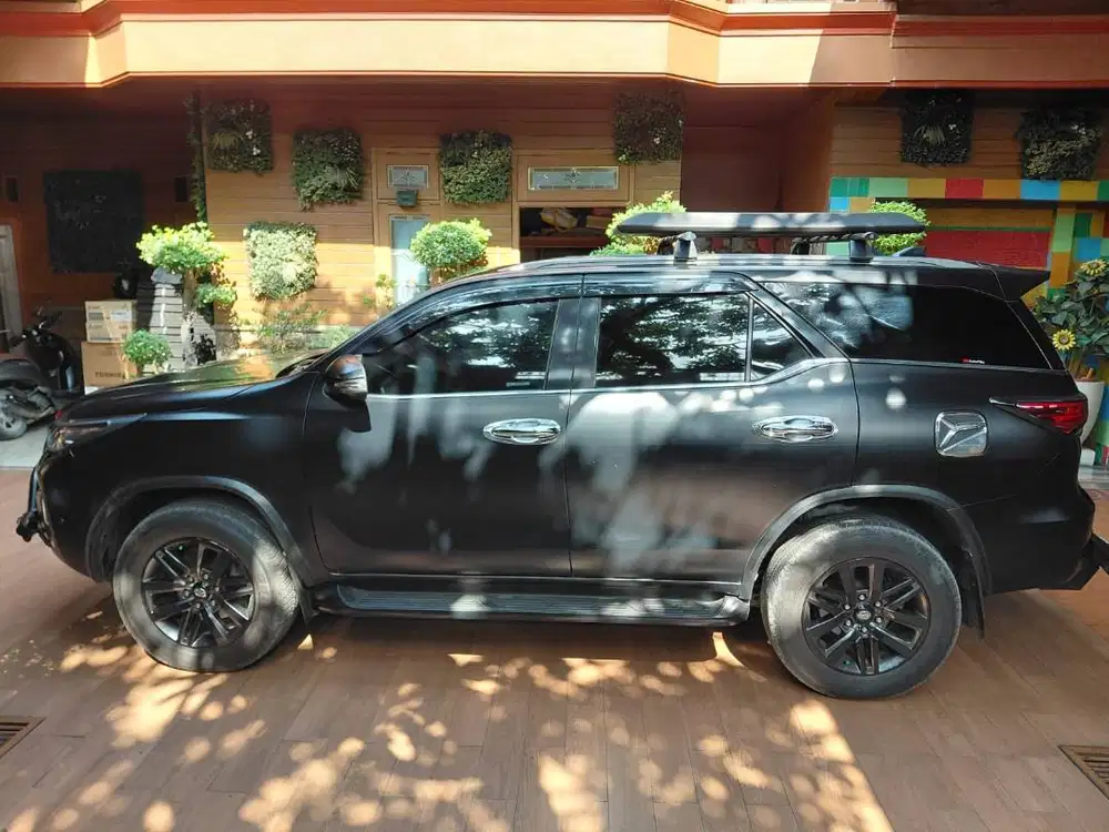 Fortuner 2017 2.4 VRZ 4x2 - AT (termasuk aksesoris)