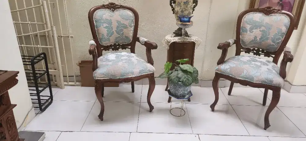 Kursi pojok mewah