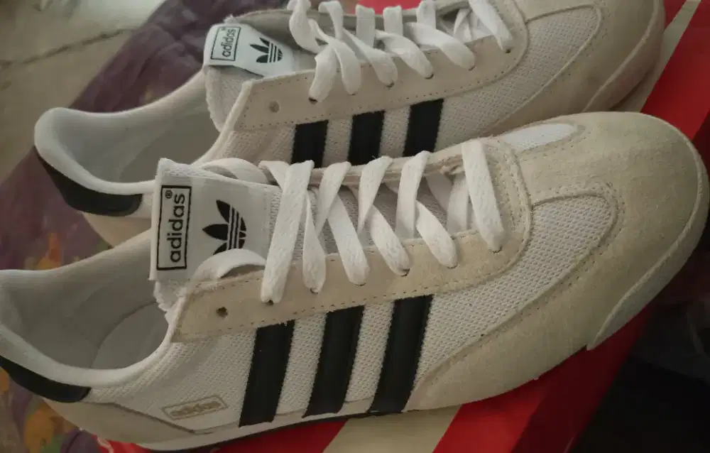 sepatu Adidas R71 ori