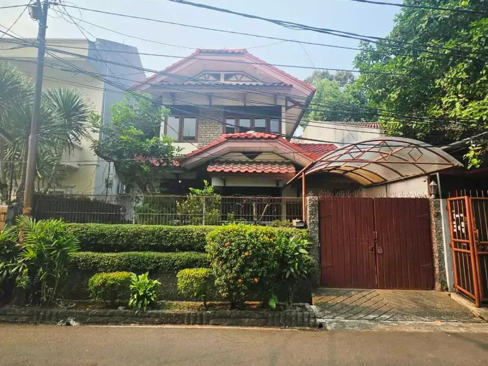 Disewakan Rumah Kedoya Azalea, Kebon Jeruk, Jakarta Barat LT 299 M² Furnished Dekat Akses Tol