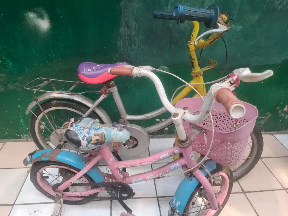 Di jual 2 Sepeda anak anak