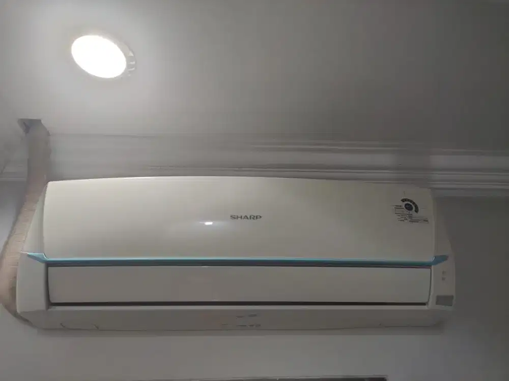 Dijual AC Sharp Kondisi Bagus