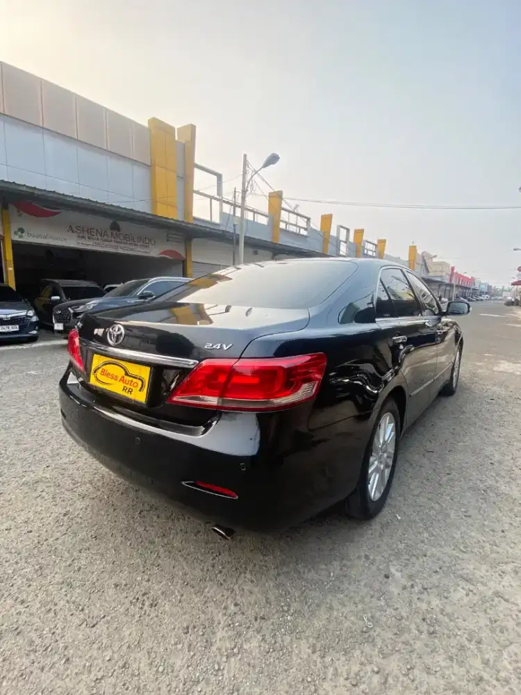 Toyota camry V 2011 dp10jt hitam 2012 antik